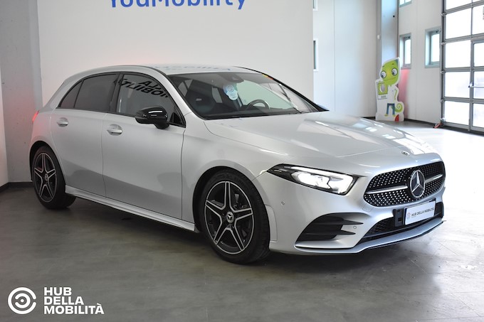 MERCEDES-BENZ A 200 d Automatic Premium